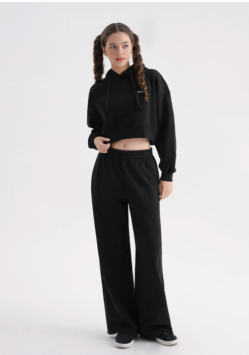 Effortless Style: Logo Cropped Hoodie & Everyday Cotton Wide Pants